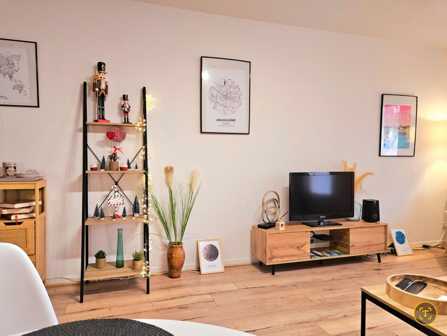 Appartement Cosy Proche Gare - Fibre Optique Et Parking アングレーム エクステリア 写真